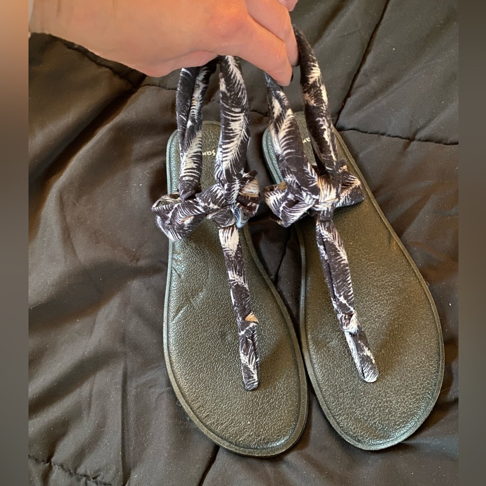 Sanuk sandals